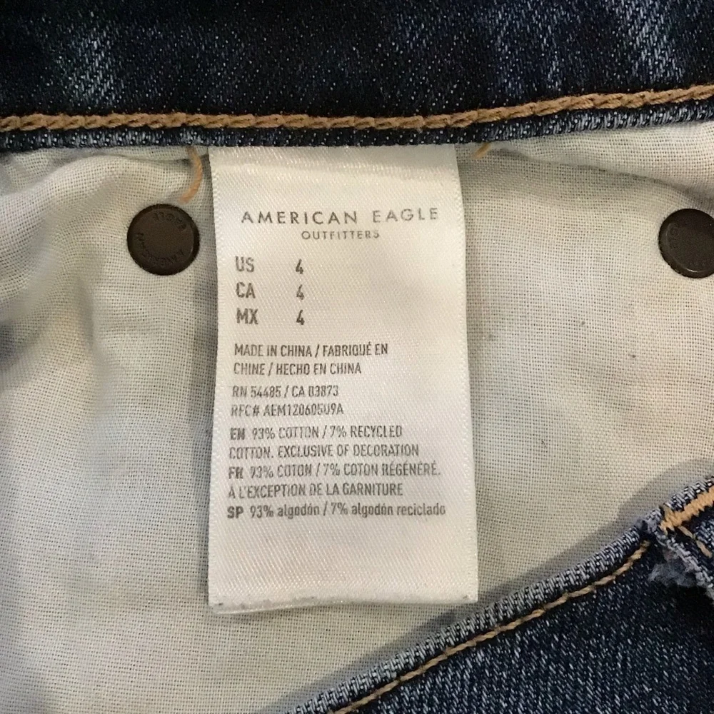 American Eagle 4 Highest Rise 90s Boyfriend Denim Shorts Women’s Distressed
